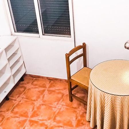 Room In Malaga Center, Homestay "Window To Road" - Habitacion En Apartamento, Ventana A La Careterra! ภายนอก รูปภาพ